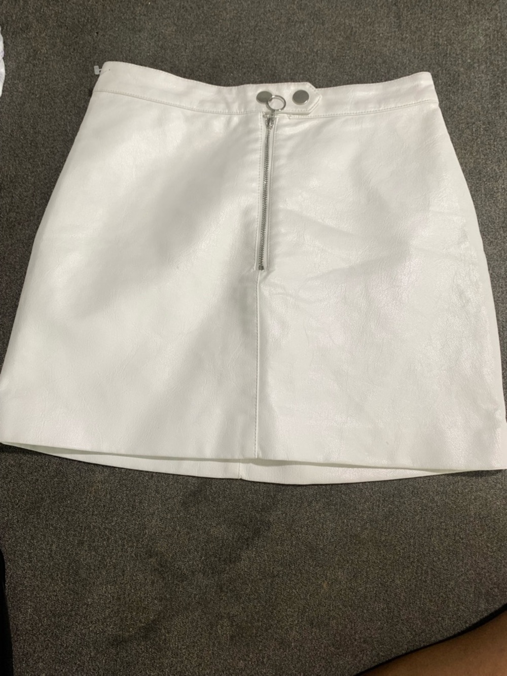 Forever 21 White Faux Leather Mini Skirt with Front Zip Detail